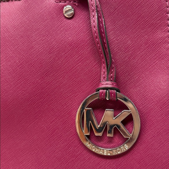 Michael Kors Sutton Saffiano Leather Medium Satchel in fuchsia/berry - Picture 6 of 6